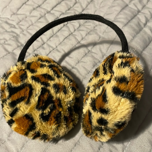 Accessories Cheetah Print Ear Muffs I Got Them But I Never Even Wore